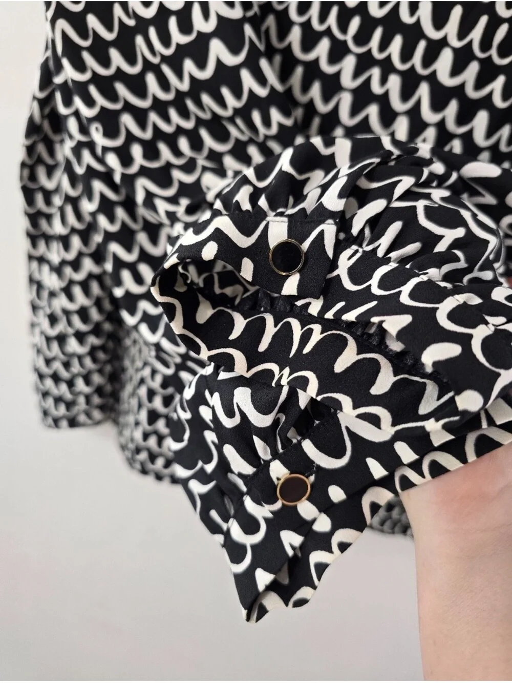 Kate Spade pop scallop blouse